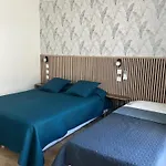 Отель Restaurant Les Paquebots 2*