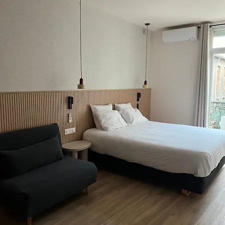 Les Paquebots - & Restaurant מלון 2*